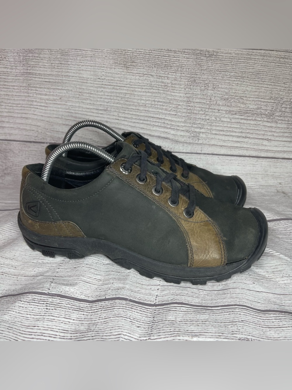 KEEN Women’s 8.5 Presidio Casual Black Leather Shoes